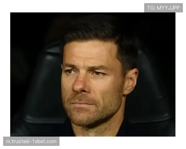 哈维·阿隆索三后卫体系在皇马的演变与适应性