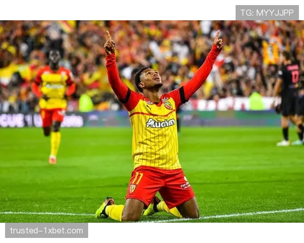 图卢兹5-3-2阵型缺陷：反击空间被朗斯有效压缩